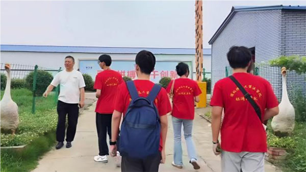 腳步走進鄉(xiāng)間 青春助力振興：淮北師范大學(xué)社濟興鄉(xiāng)調(diào)研隊開展暑期三下鄉(xiāng)
