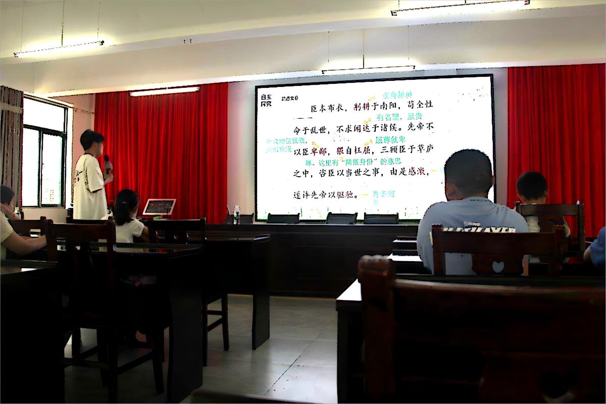 品文言韻味，習古人風采 ——武漢紡織大學外經貿學院學子“三下鄉”開展“走進文言
