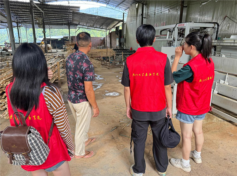 廈門大學嘉庚學院實踐隊三下鄉活動：體驗永豐竹制品廠，見證鄉村振興新面貌