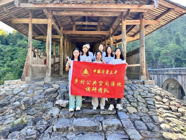 穿越時光的回廊：探尋鄉村遺失的橋與記憶